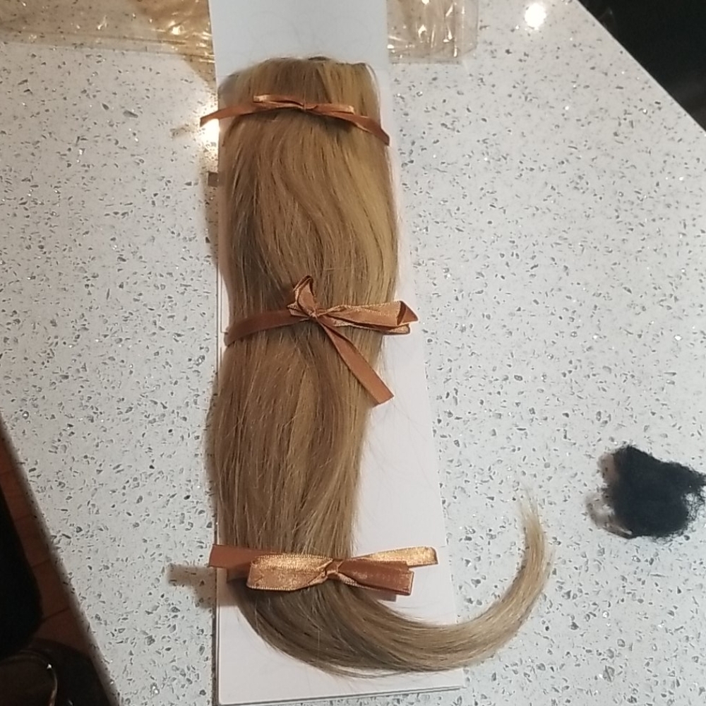 Hair extensions - Picture 2 of 8